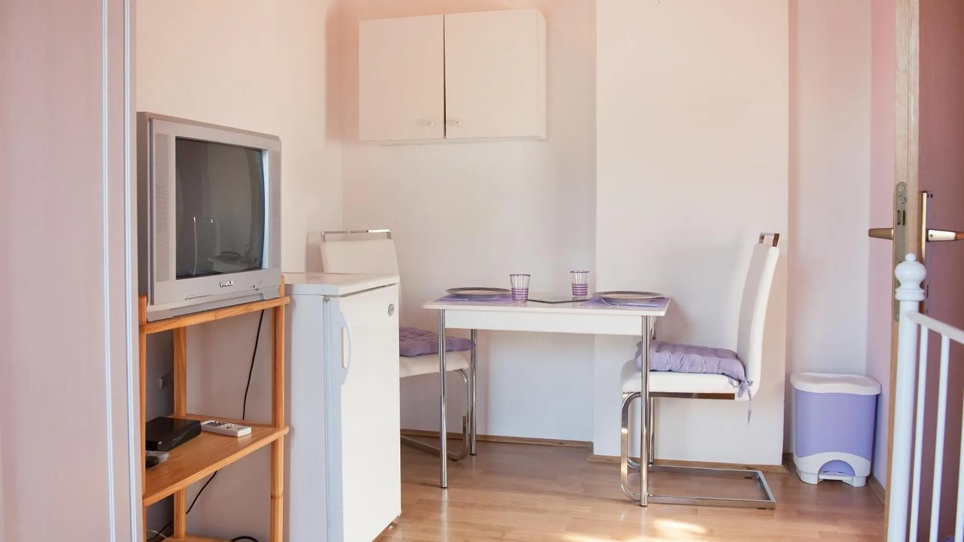 Apartments & Rooms Darrer Porec Guest house