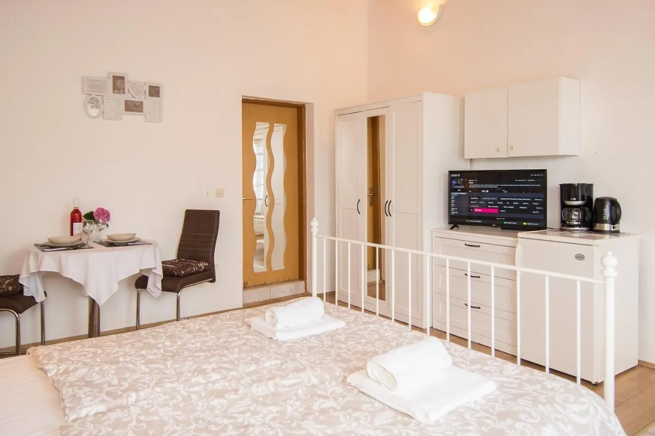 Penzion Apartments & Rooms Darrer Poreč