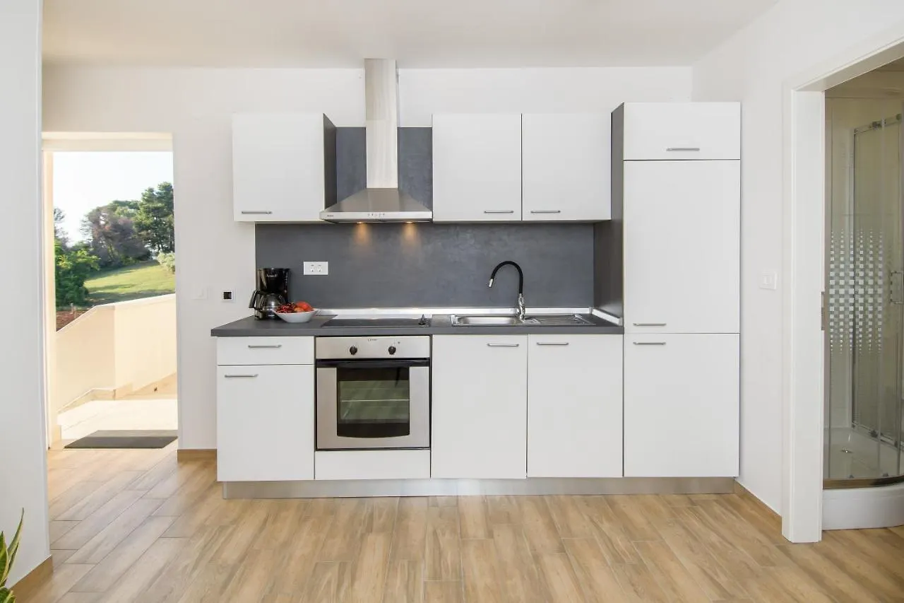 Guest house Apartments & Rooms Darrer Porec